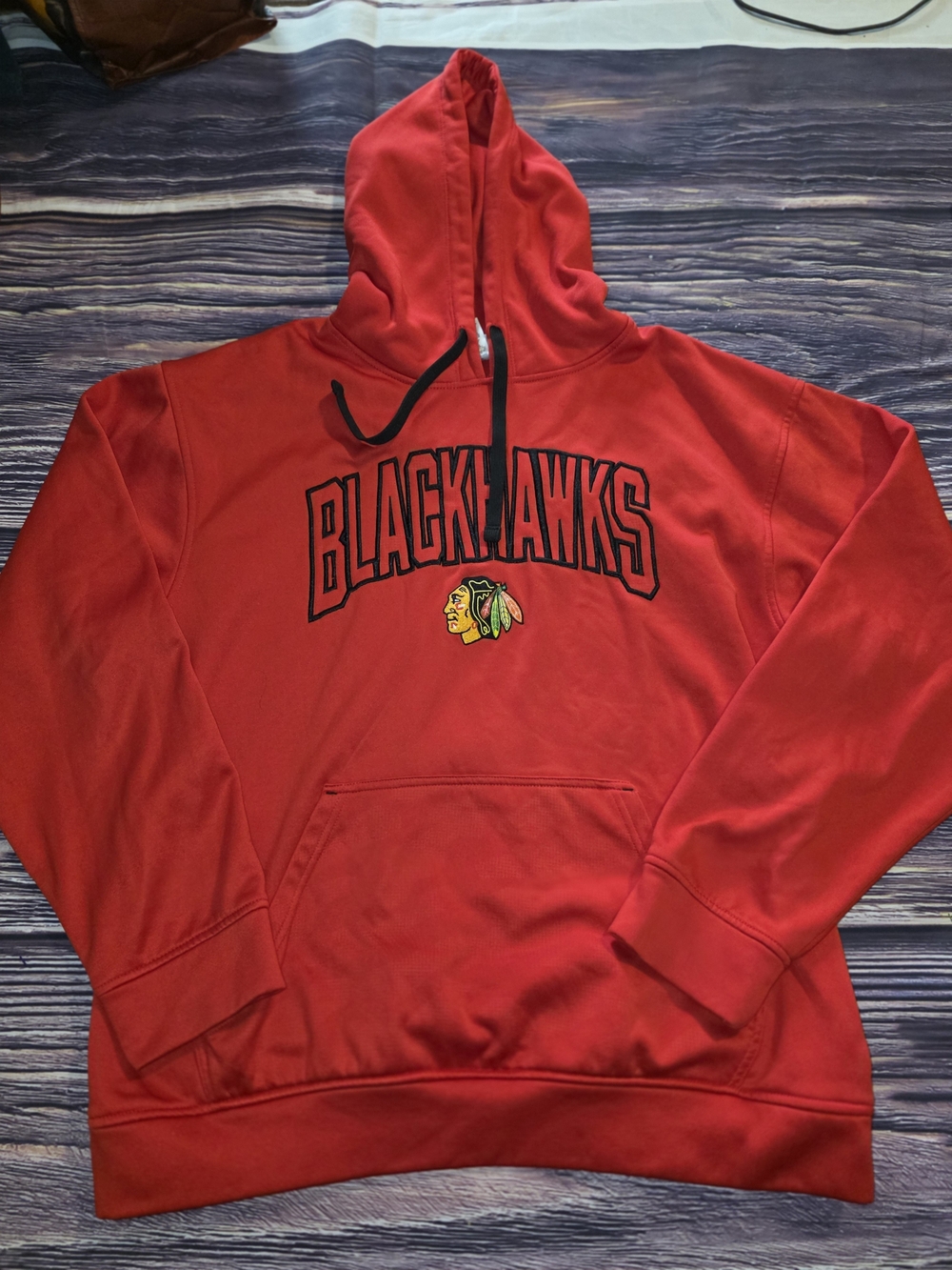 NHL Red Blackhawks Crewneck Hoodie with Team Logo